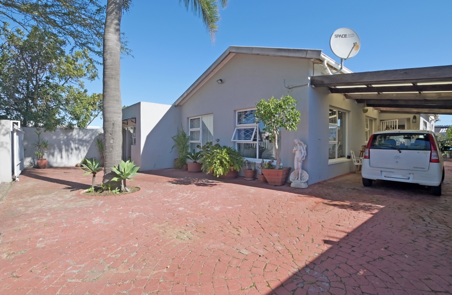 5 Bedroom Property for Sale in Richwood Western Cape